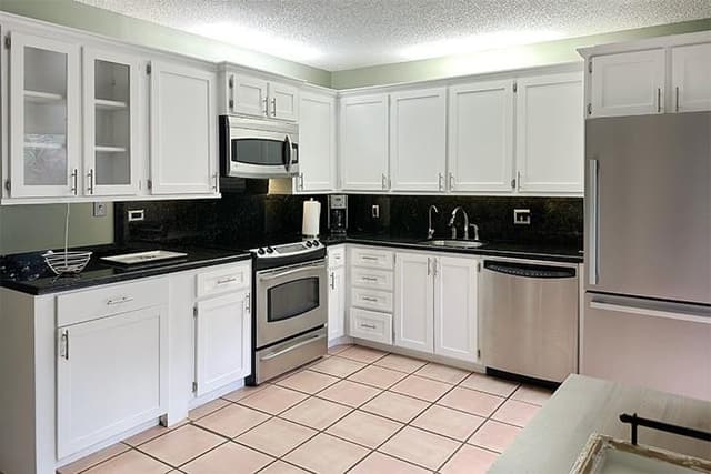 1700 Embassy Drive # 504, West Palm Beach FL 33401 - West Palm Beach, FL - Photo 4