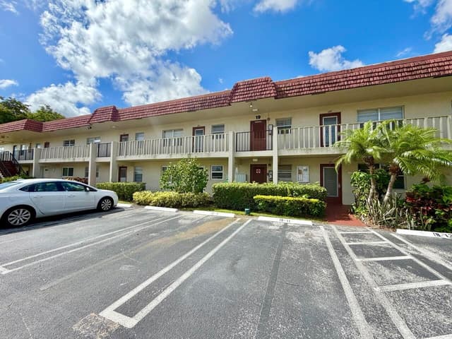 19 Abbey Lane # 204, Delray Beach FL 33446 - Delray Beach, FL - Photo 3