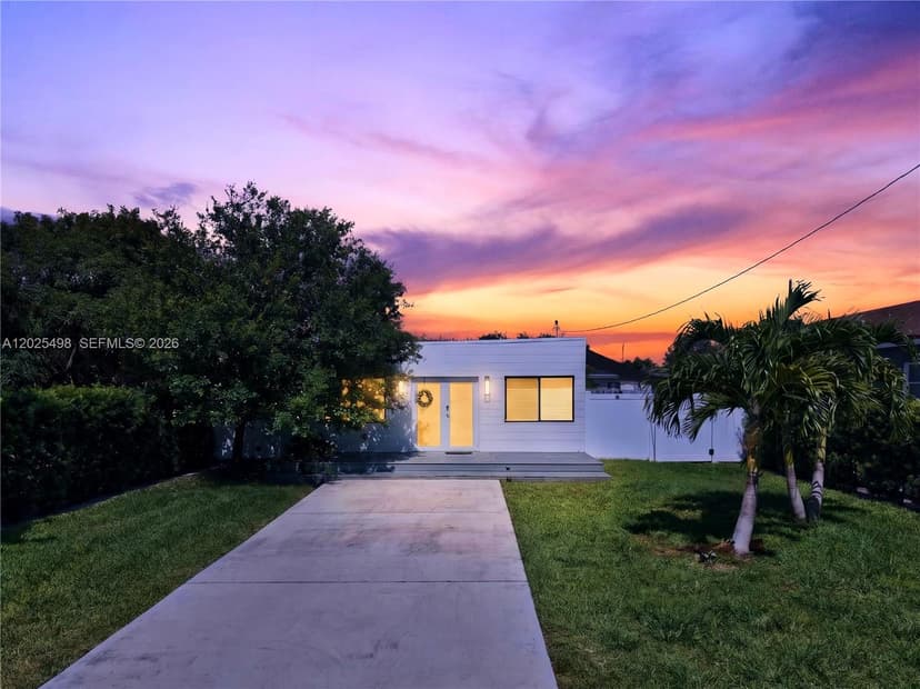 24 NW 13th Ave, Delray Beach FL 33444