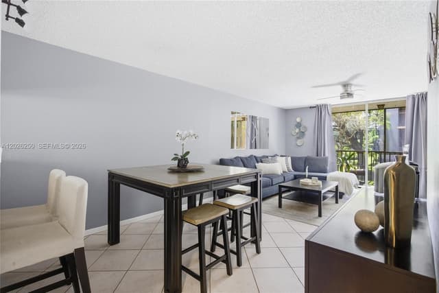10451 W Broward Blvd # 209, Plantation FL 33324 - Plantation, FL - Photo 5