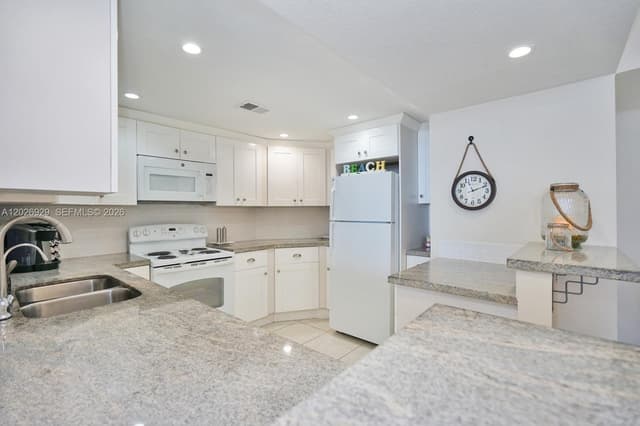 3725 S Ocean Dr # 1216, Hollywood FL 33019 - Hollywood, FL - Photo 3
