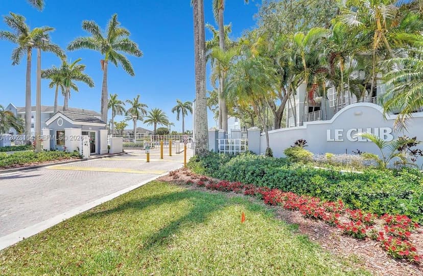 8580 SW 212th St # 303, Cutler Bay FL 33189