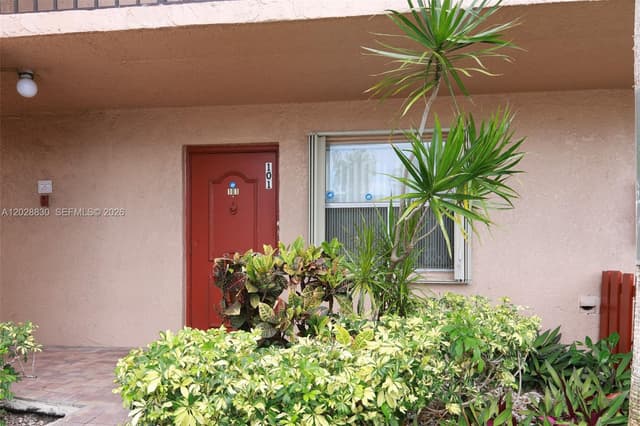 7220 Lake Cir Dr # 101, Margate FL 33063 - Margate, FL - Photo 3
