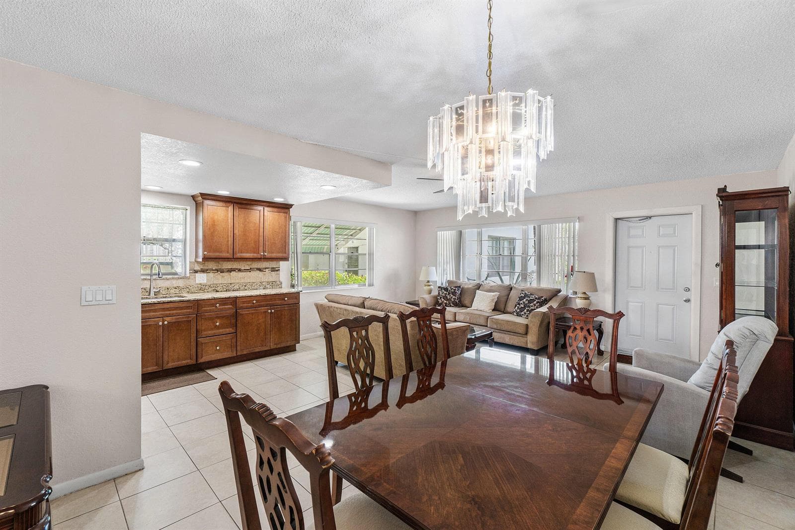 57 Canterbury, West Palm Beach FL 33417 - West Palm Beach, FL - Photo 1