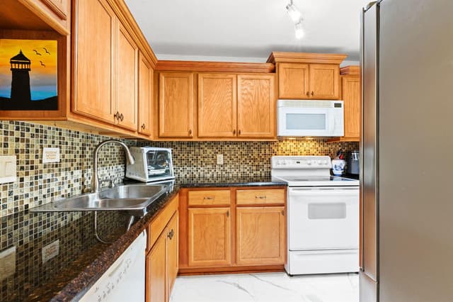 10110 Cedar Point Boulevard # 102, Boynton Beach FL 33437 - Boynton Beach, FL - Photo 7