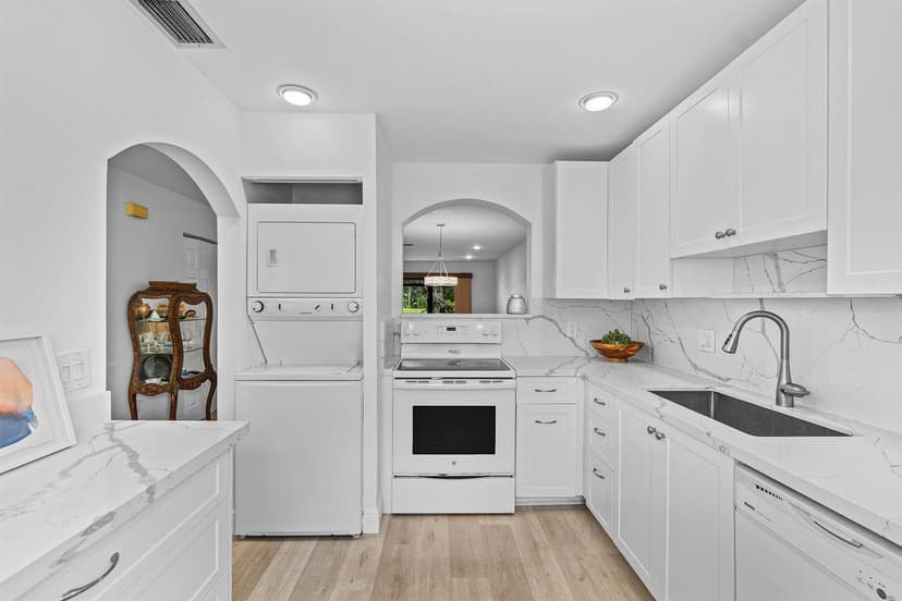 21506 Juego Circle # 28e, Boca Raton FL 33433