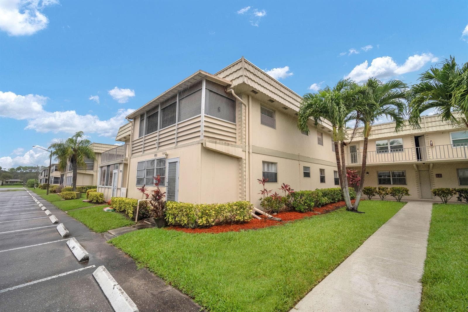 716 Saxony Place # O, Delray Beach FL 33446 - Delray Beach, FL - Photo 1