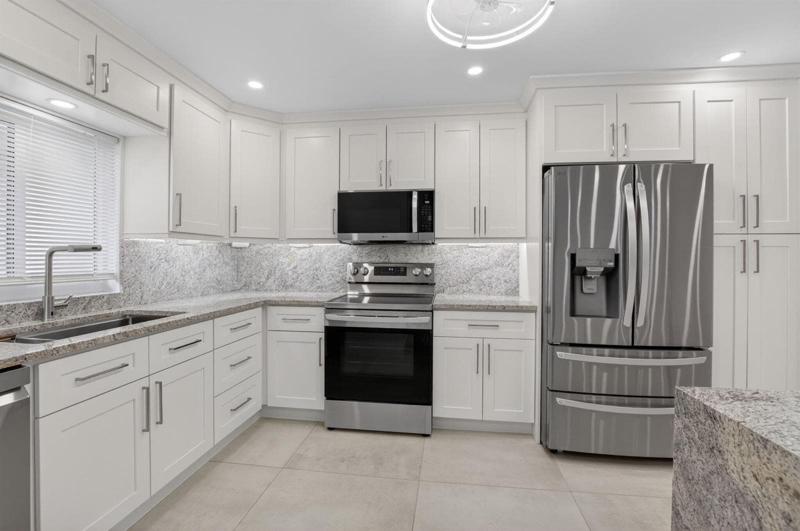 6049 Vía Diana, Delray Beach FL 33484