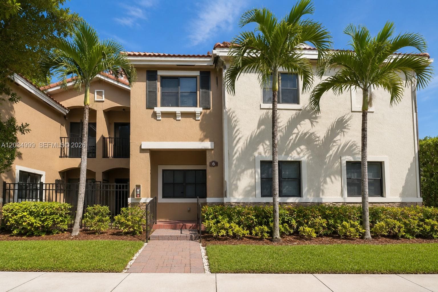 22511 SW 88th Pl # 24, Cutler Bay FL 33190 - Cutler Bay, FL - Photo 1