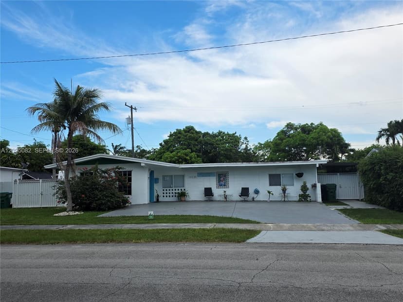 10220 SW 164th St, Miami FL 33157
