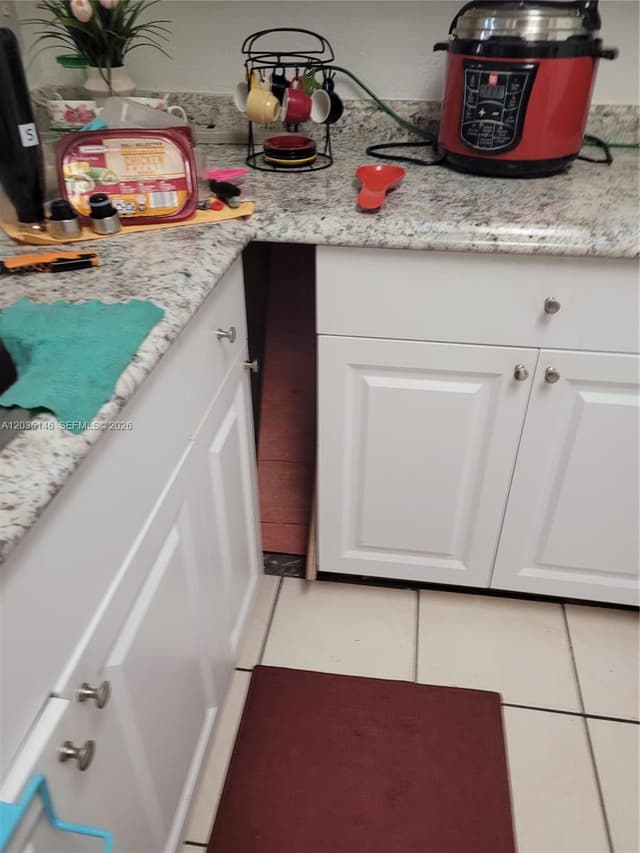 18101 NW 68th Ave # E105, Hialeah FL 33015 - Hialeah, FL - Photo 7
