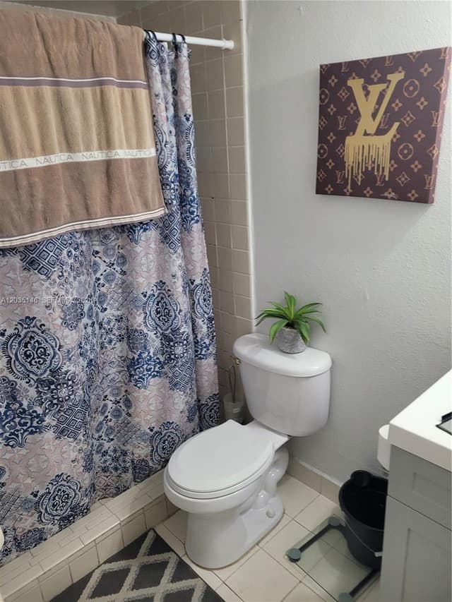 18101 NW 68th Ave # E105, Hialeah FL 33015 - Hialeah, FL - Photo 3