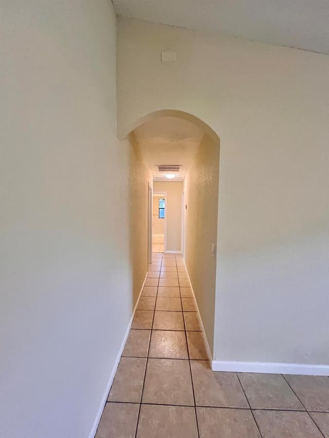 423 Glenwood Drive, West Palm Beach FL 33415 - West Palm Beach, FL - Photo 6