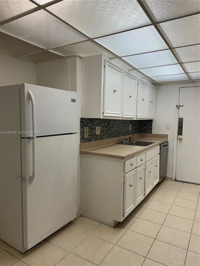 18101 NW 68th Ave # B201, Hialeah FL 33015 - Hialeah, FL - Photo 2