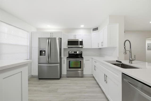 2901 Victoria Circle # B2, Coconut Creek FL 33066 - Coconut Creek, FL - Photo 3