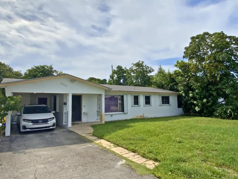 2894 SE 1st Place, Boynton Beach FL 33435
