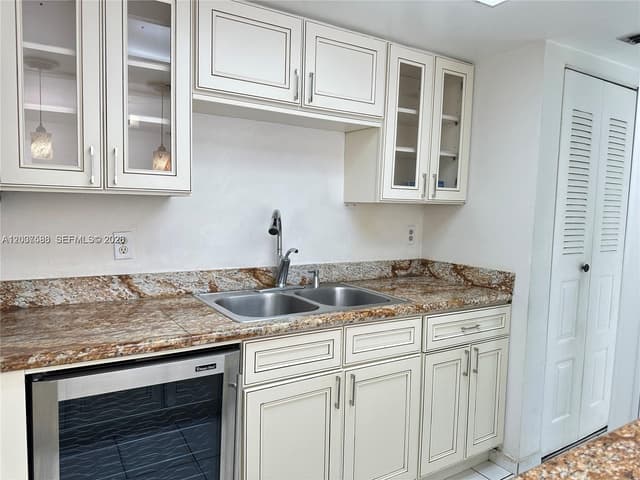 802 NW 87th Ave # 315, Miami FL 33172 - Miami, FL - Photo 4