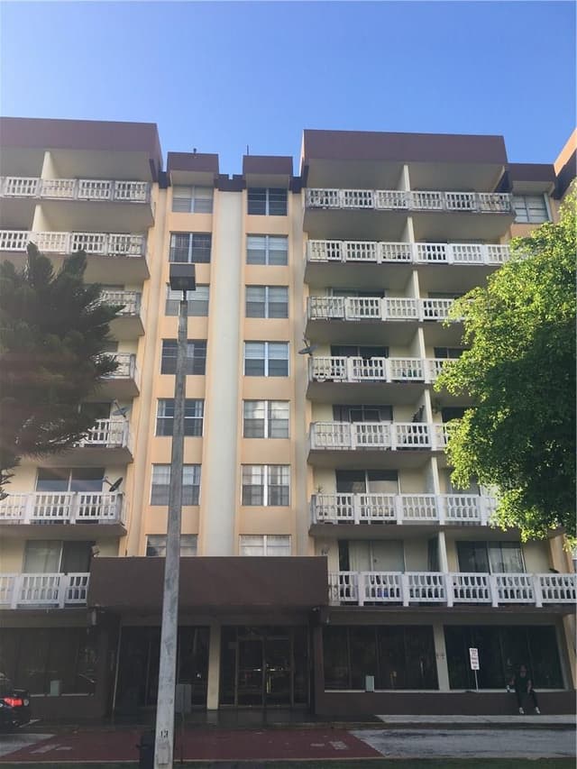 15600 NW 7th Avenue # 421, Miami FL 33169 - Miami, FL - Photo 2