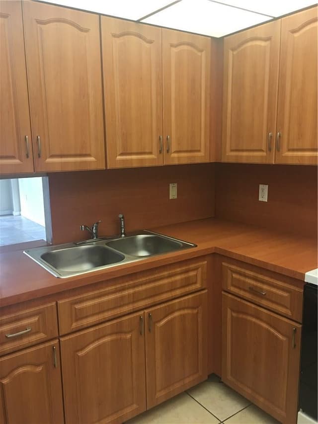 15600 NW 7th Avenue # 421, Miami FL 33169 - Miami, FL - Photo 3