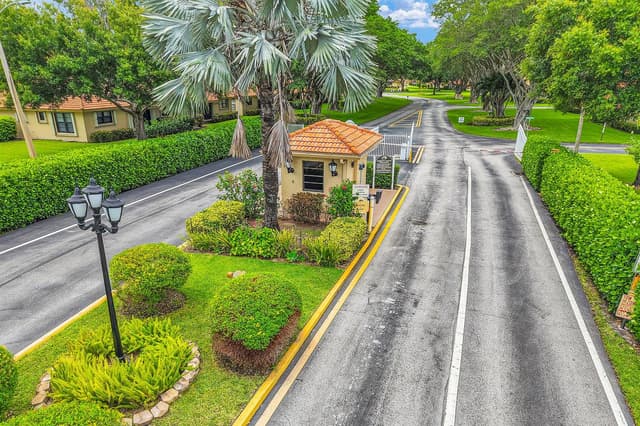 4450 Nutmeg Tree Lane # A, Boynton Beach FL 33436 - Boynton Beach, FL - Photo 3