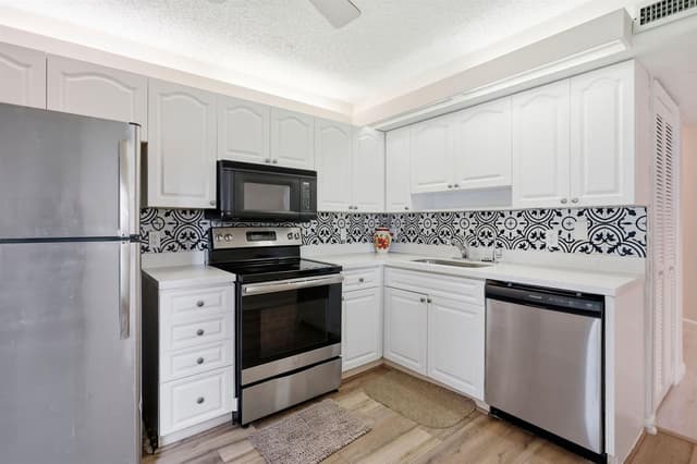 10110 Cedar Point Boulevard # 206, Boynton Beach FL 33437 - Boynton Beach, FL - Photo 6