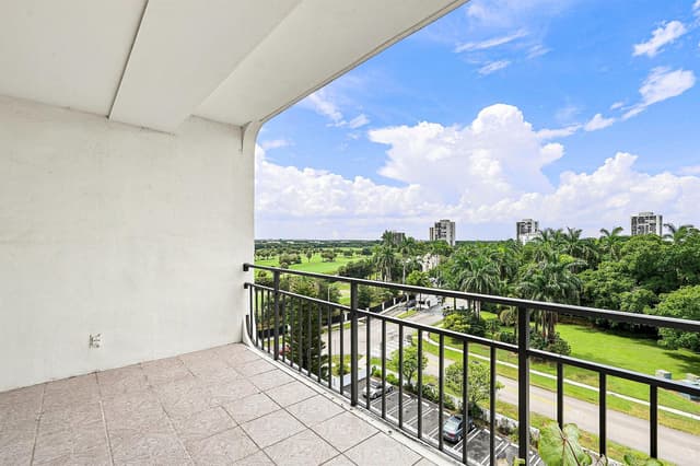 1500 Presidential Way # 704, West Palm Beach FL 33401 - West Palm Beach, FL - Photo 3