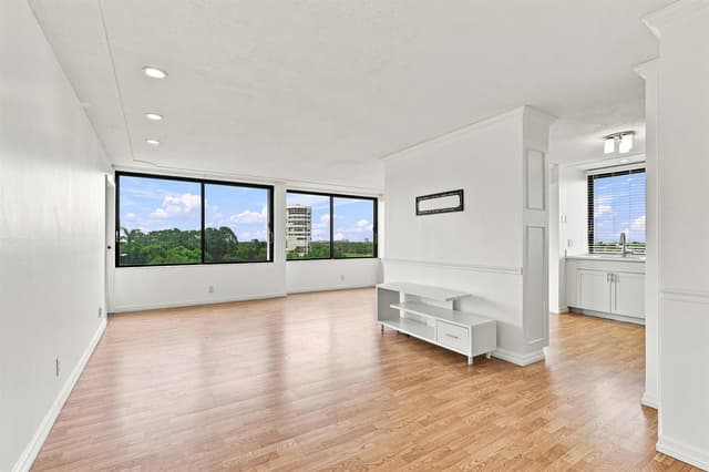 1500 Presidential Way # 704, West Palm Beach FL 33401 - West Palm Beach, FL - Photo 4