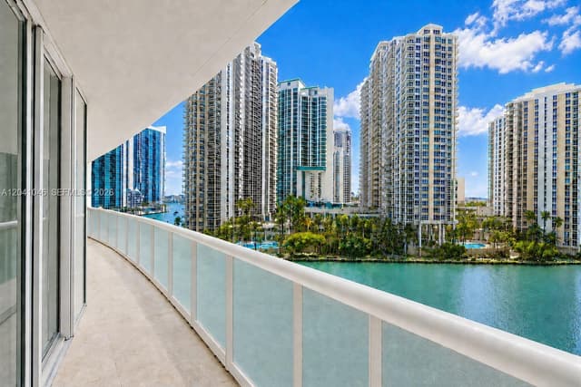 495 Brickell Ave, Miami FL 33131 - Miami, FL - Photo 2