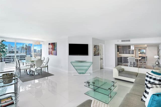 1717 N Bayshore Dr # 3931, Miami FL 33132 - Miami, FL - Photo 4