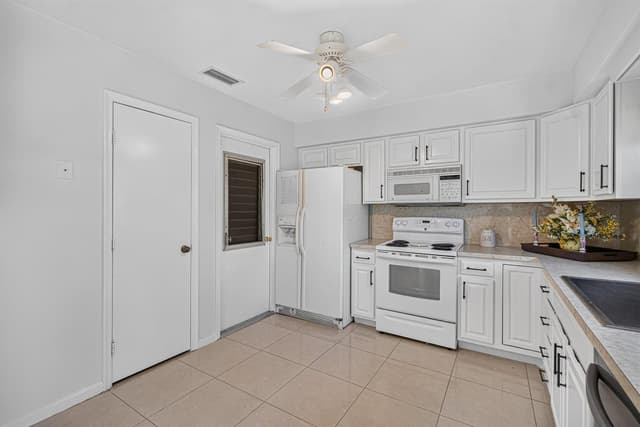9830 Bischofia Tree Way, Boynton Beach FL 33436 - Boynton Beach, FL - Photo 3