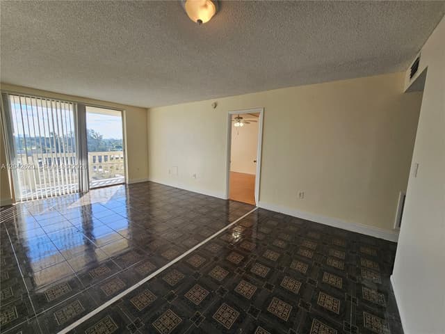 15600 NW 7th Ave # 704, Miami FL 33169 - Miami, FL - Photo 2