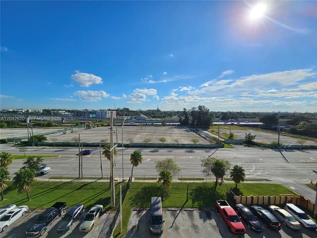 15600 NW 7th Ave # 704, Miami FL 33169 - Miami, FL - Photo 6
