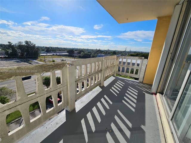 15600 NW 7th Ave # 704, Miami FL 33169 - Miami, FL - Photo 5
