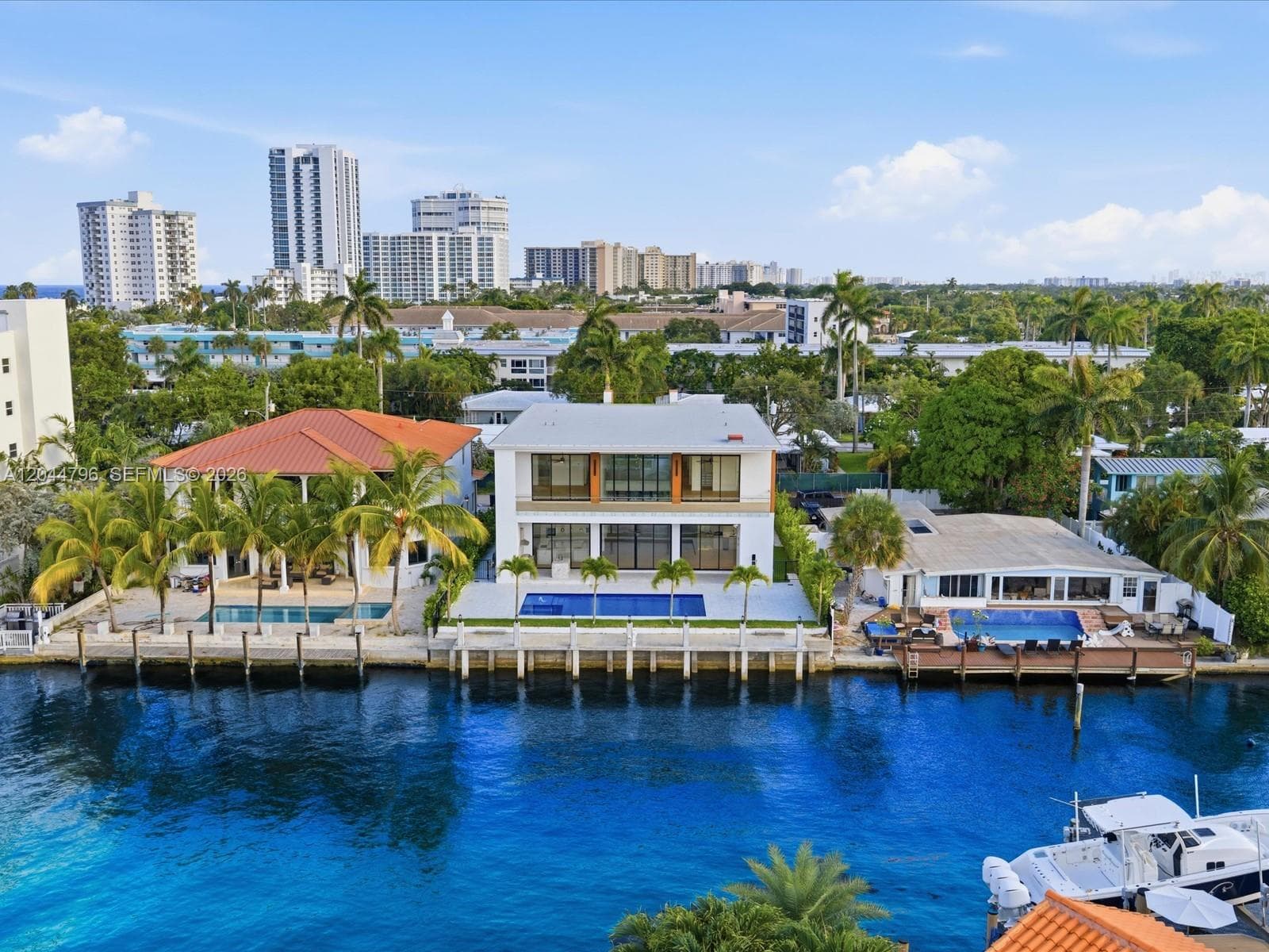 2 Sunset Ln, Lauderdale By The Sea FL 33062 - Lauderdale By The Sea, FL - Photo 1