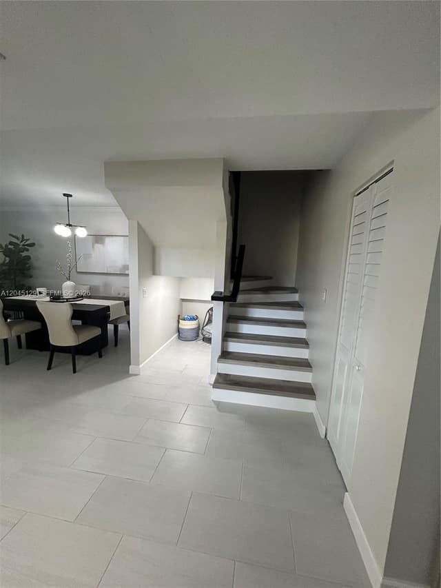8985 Palm Tree Ln # 8985, Pembroke Pines FL 33024 - Pembroke Pines, FL - Photo 3