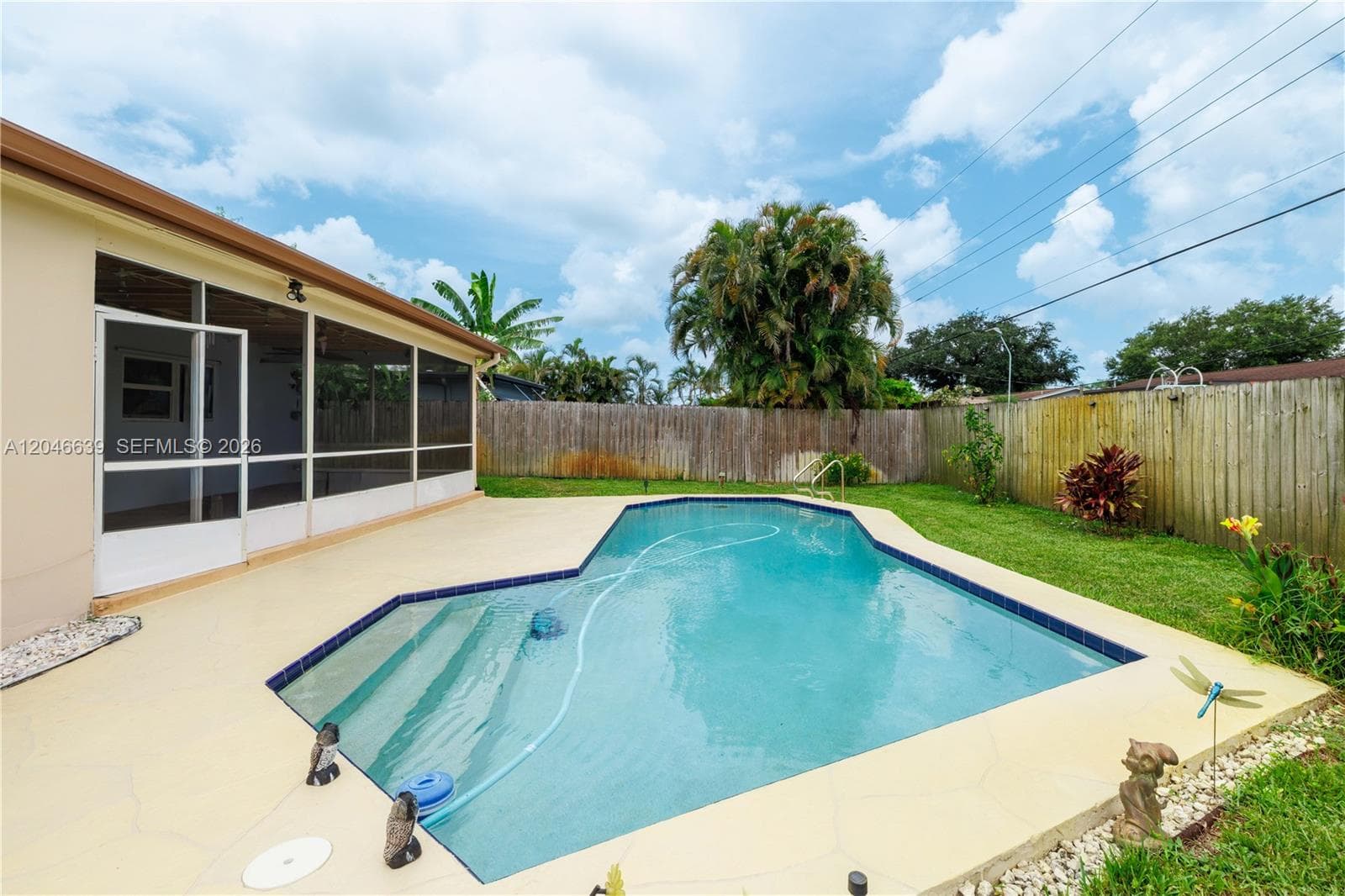 6870 Pershing St, Hollywood FL 33024 - Hollywood, FL - Photo 1