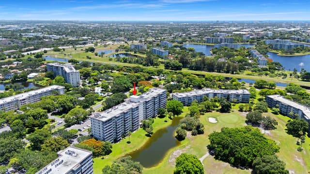 3510 Oaks Way # 406, Pompano Beach FL 33069 - Pompano Beach, FL - Photo 2