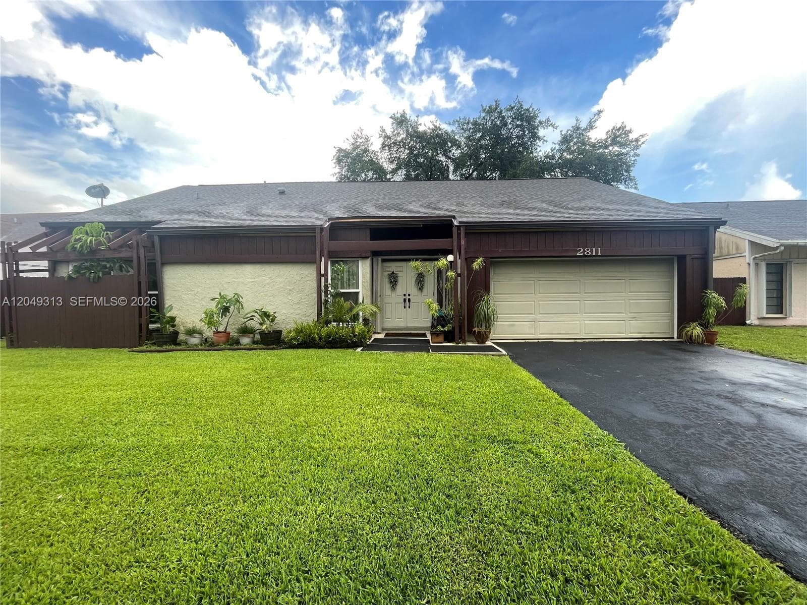 2811 Devonwood Ave, Miramar FL 33025 - Miramar, FL - Photo 1