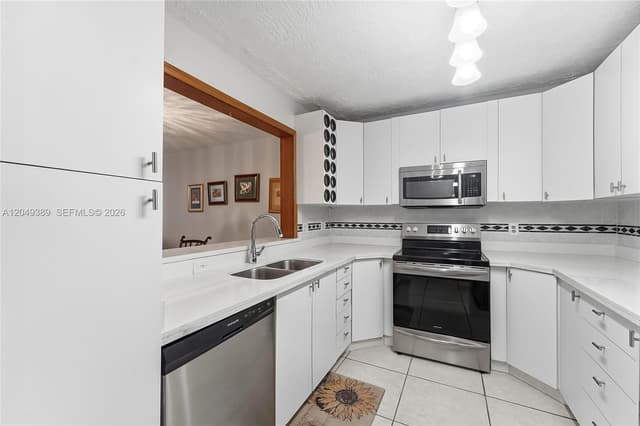 2871 Somerset Dr # 103, Lauderdale Lakes FL 33311 - Lauderdale Lakes, FL - Photo 7