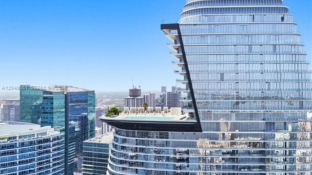 300 Biscayne Boulevard Way # 4808W, Miami FL 33131