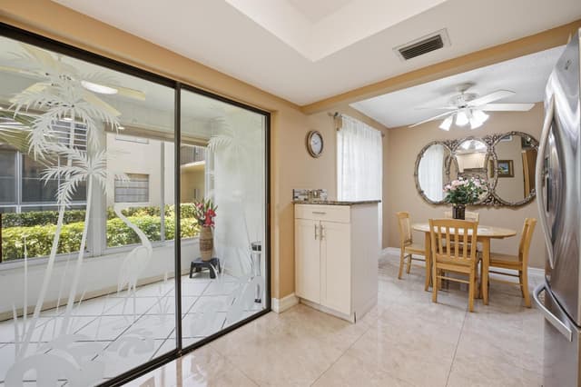 54 Capri B, Delray Beach FL 33484 - Delray Beach, FL - Photo 5