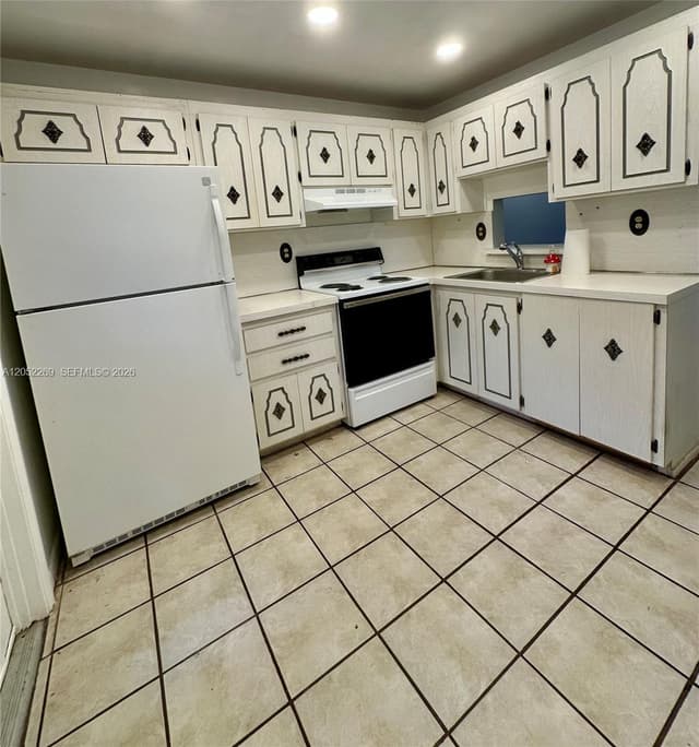3777 NW 78th Ave # 10B, Davie FL 33024 - Davie, FL - Photo 4