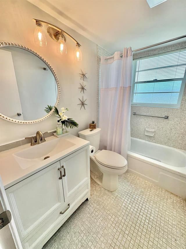 277 CHATHAM N, West Palm Beach FL 33417 - West Palm Beach, FL - Photo 6