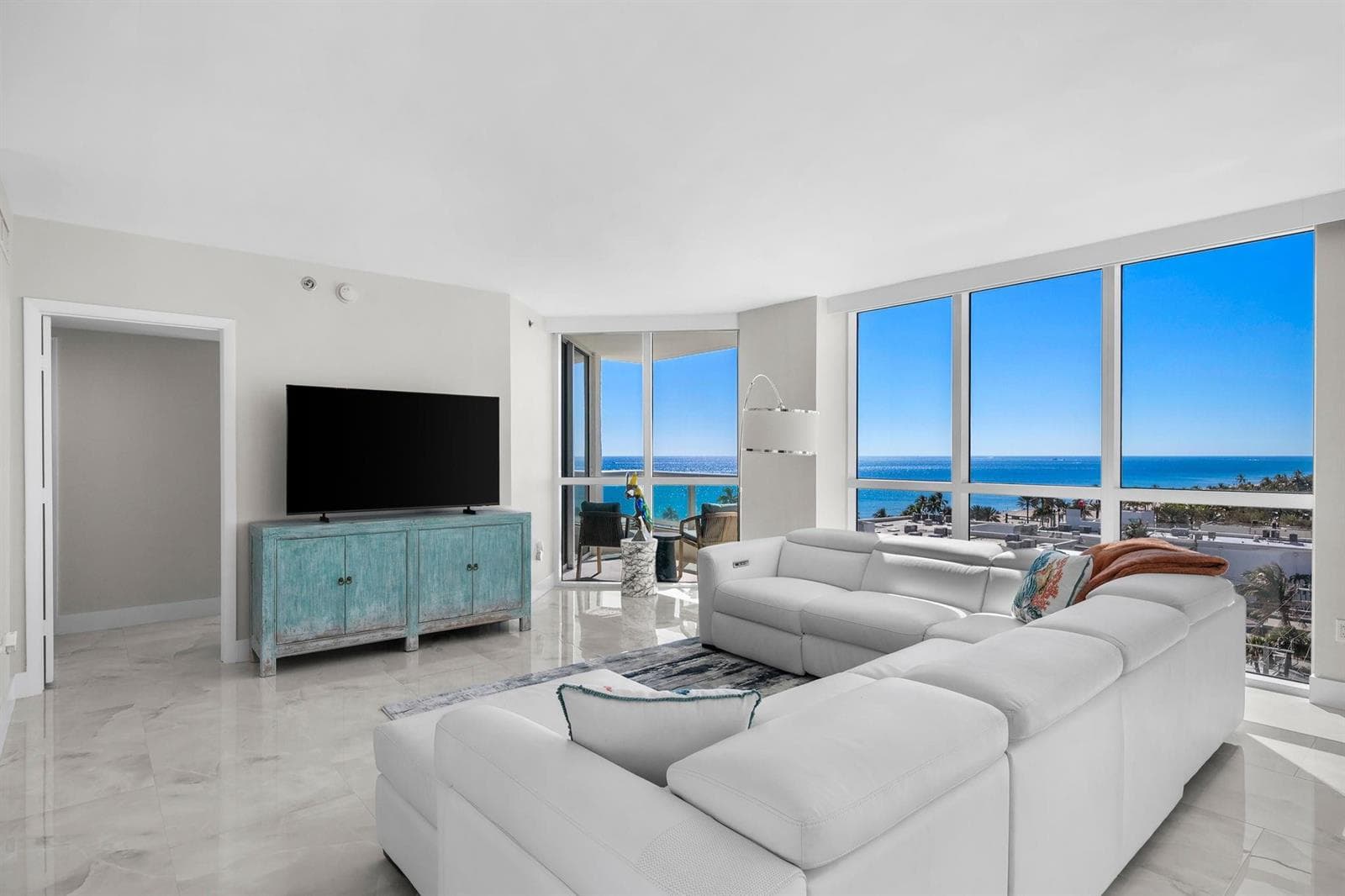 101 S Fort Lauderdale Beach Boulevard # 907, Fort Lauderdale FL 33316 - Fort Lauderdale, FL - Photo 1