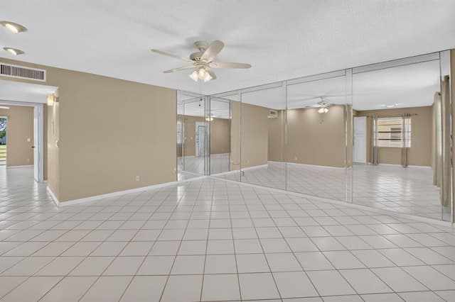 332 Capri G, Delray Beach FL 33484 - Delray Beach, FL - Photo 7