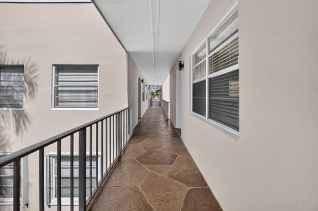 332 Capri G, Delray Beach FL 33484 - Delray Beach, FL - Photo 4