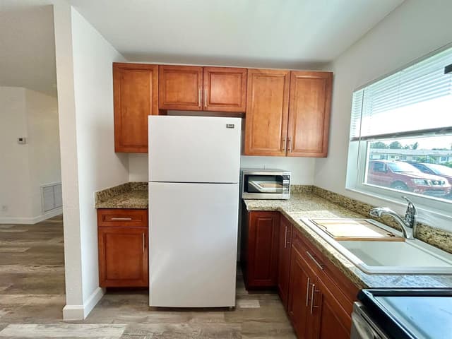 2844 Crosley Drive E # C, West Palm Beach FL 33415 - West Palm Beach, FL - Photo 5