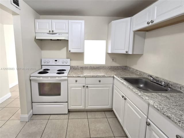 4334 NW 9th Ave # 1B, Deerfield Beach FL 33064 - Deerfield Beach, FL - Photo 4