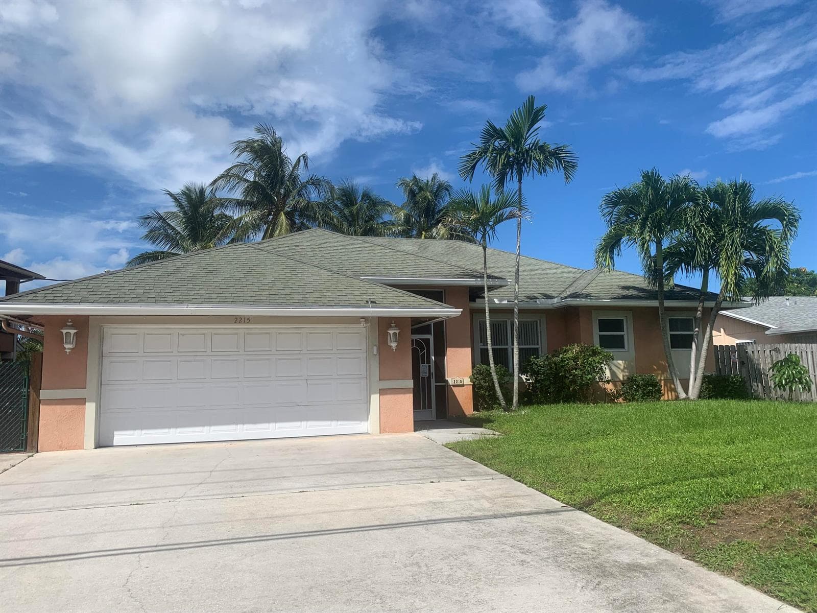 2215 HYPOLUXO Road, Lake Worth FL 33462