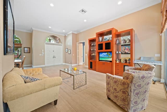 77 NW 108TH Way, Plantation FL 33324 - Plantation, FL - Photo 5